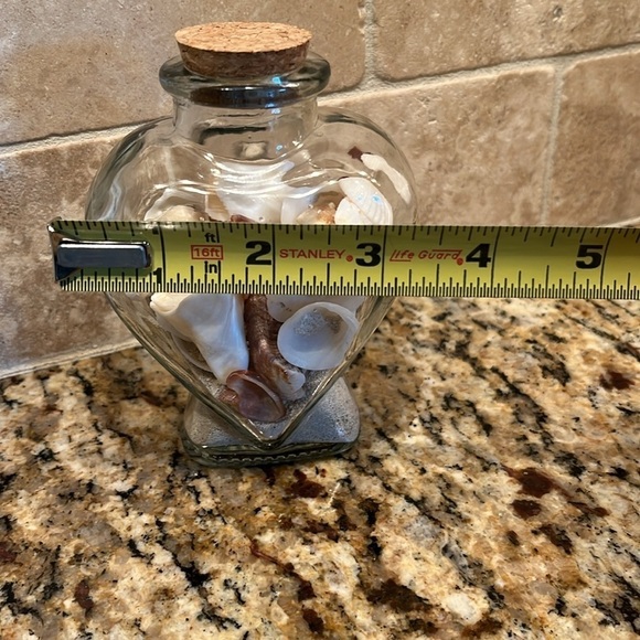 ๐ Decorative Sea Shells and Sand Art in Adorable Glass Heart with Cork Lid - Picture 10 of 10